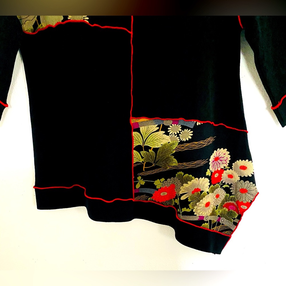IC Connie K Lagenlook Asian Print Top Asymmetrical Artsy Black Red Blouse - Picture 6 of 9